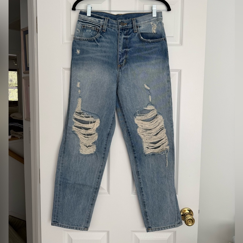 NWOT Carmar Distressed High Rise Straight Leg Jeans | Medium Wash | Women’s 27